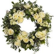OW 24 White Rose Wreath